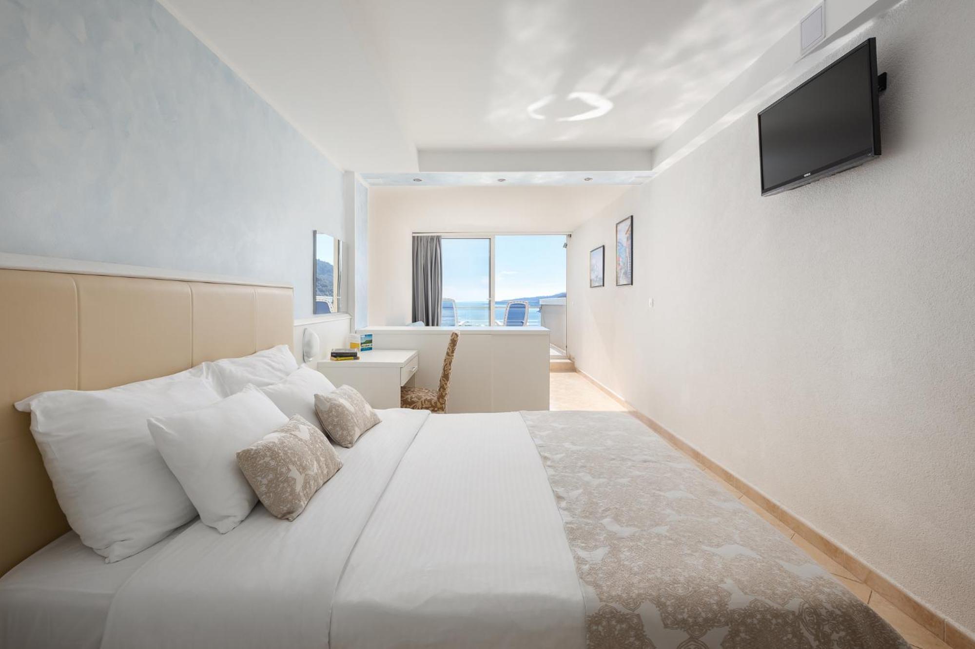 Hotel Mimosa Lido Palace - Maslinica Hotels & Resorts Рабац Экстерьер фото